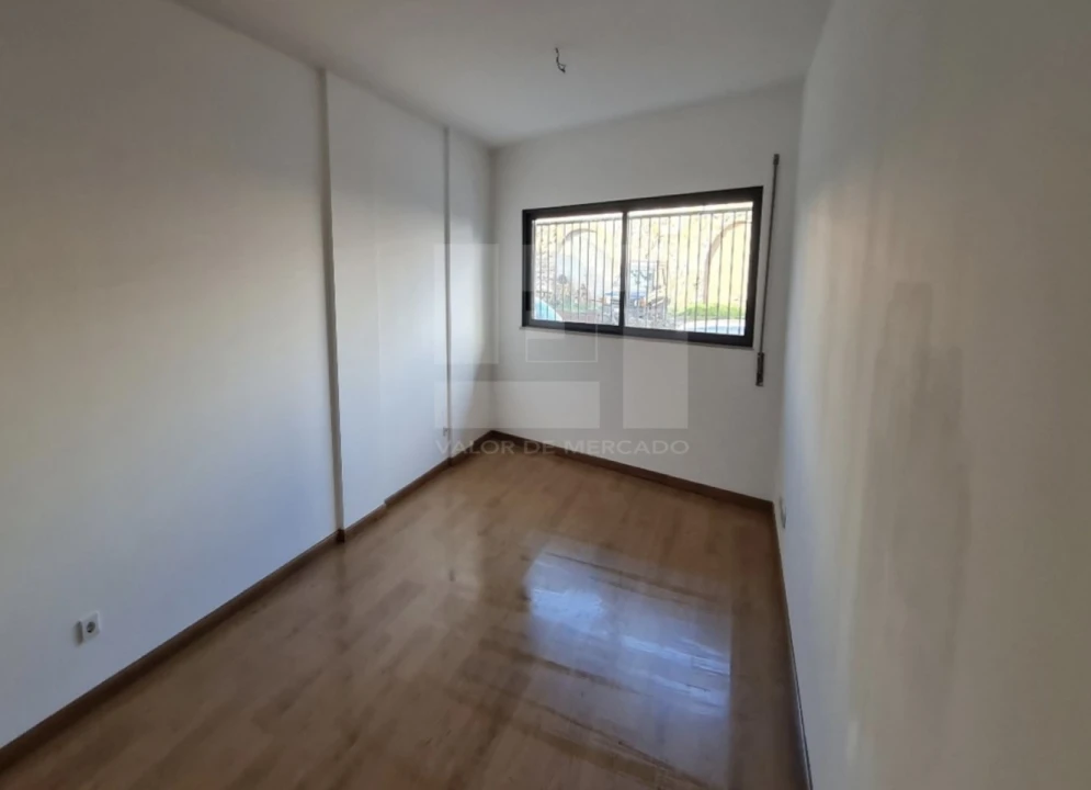 Apartamento T2 para Venda em Olhão Foto 7
