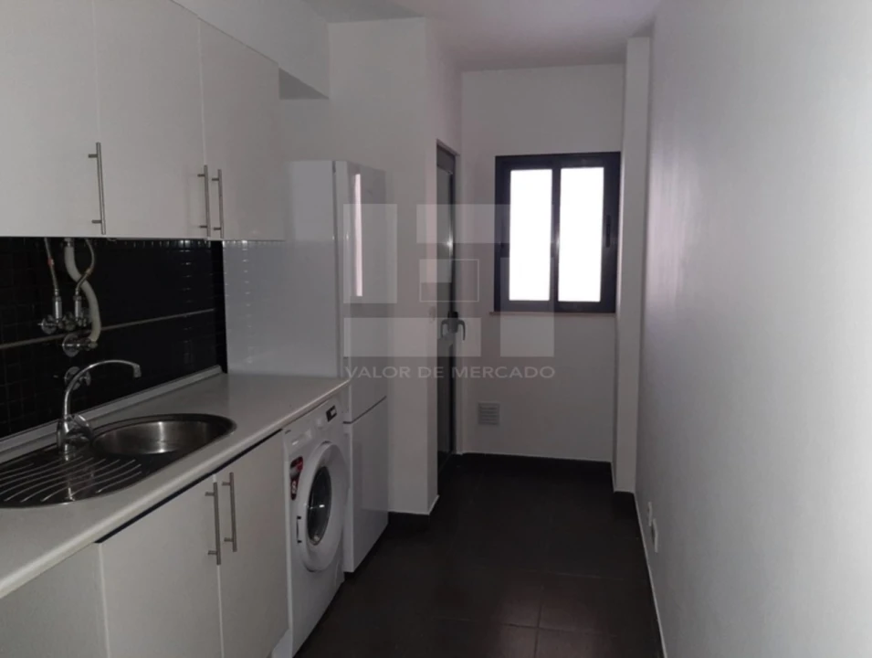 Apartamento T2 para Venda em Olhão Foto 9