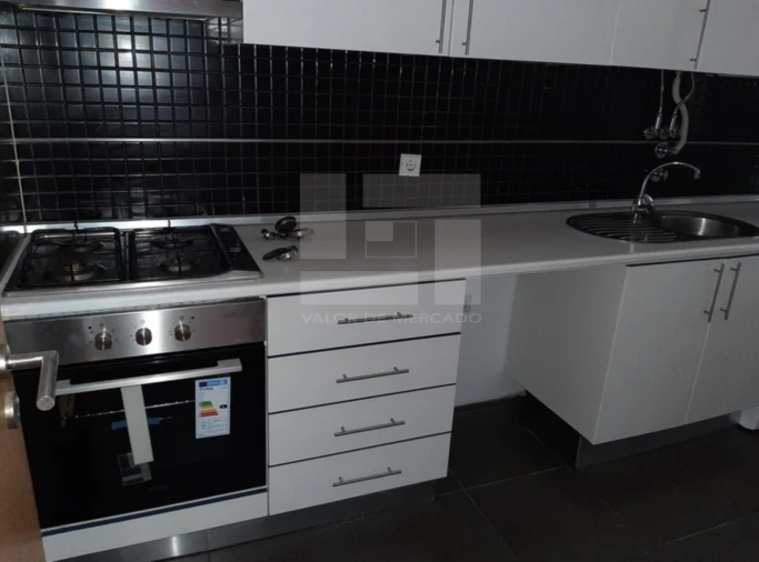 Apartamento T2 para Venda em Olhão Foto 10