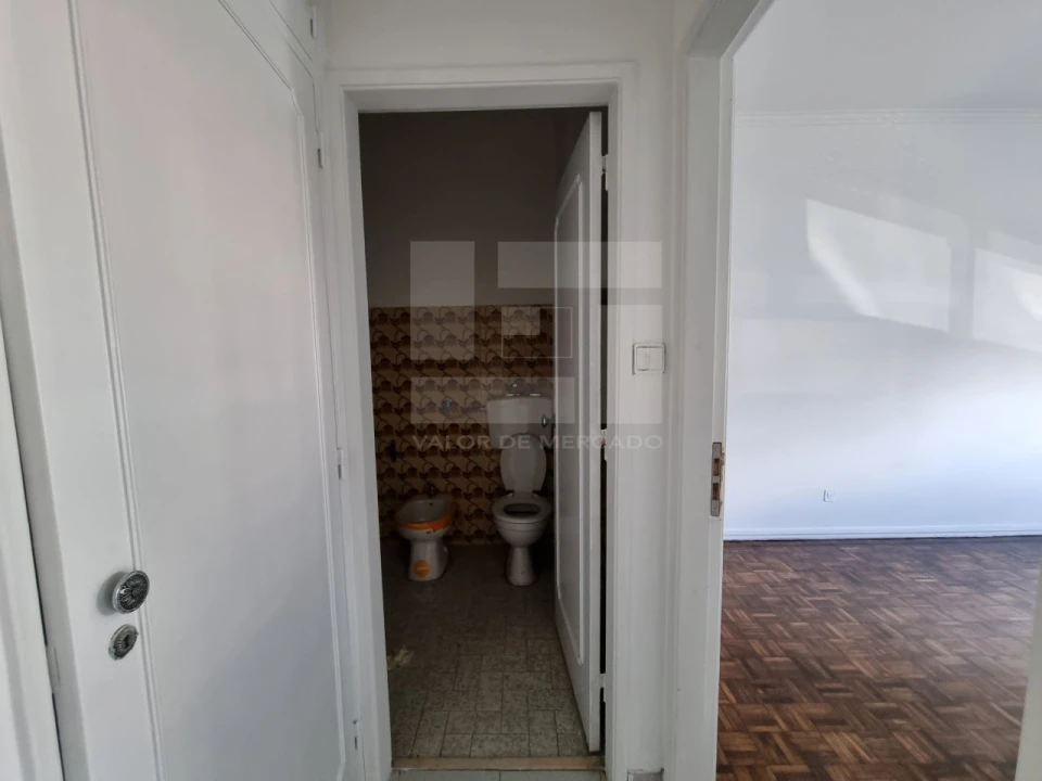 Apartamento T2 para Venda em Barcarena Foto 11