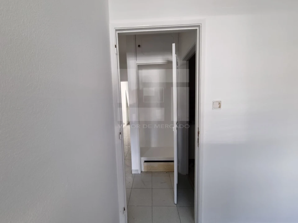 Apartamento T2 para Venda em Barcarena Foto 21
