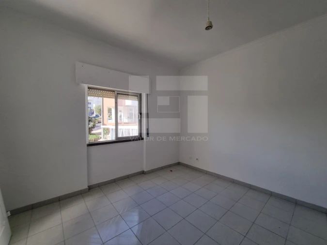 Apartamento T2 para Venda em Barcarena Foto 4