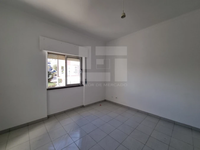 Apartamento T2 para Venda em Barcarena Foto 5
