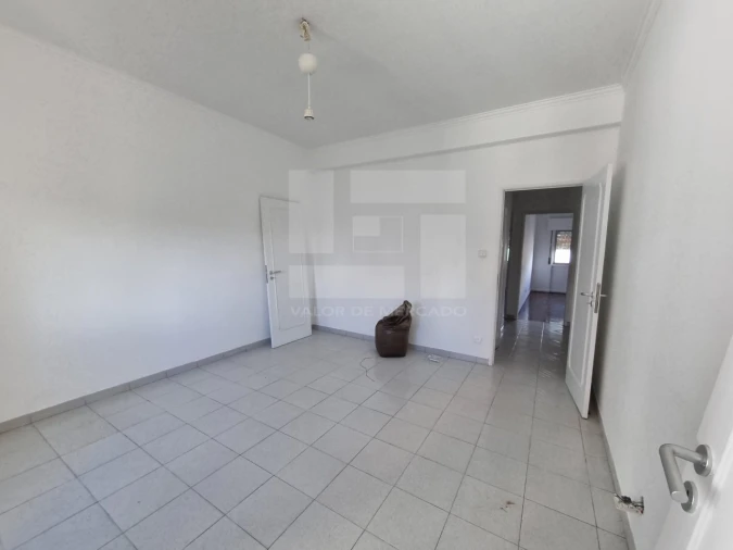 Apartamento T2 para Venda em Barcarena Foto 7