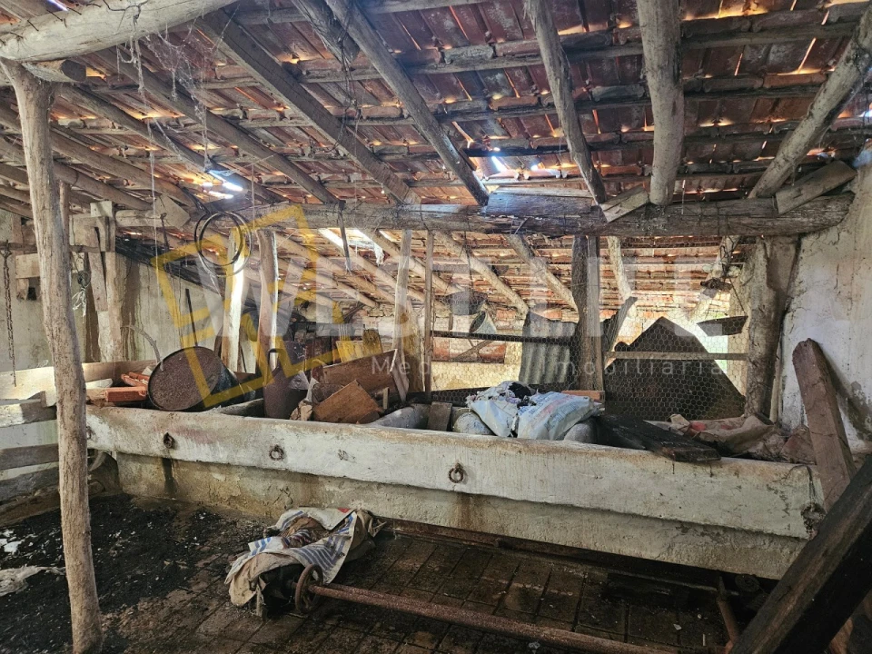 Moradia T1 para Venda em Igreja Nova e Cheleiros Foto 8