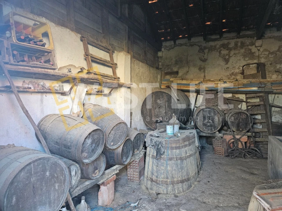 Moradia T1 para Venda em Igreja Nova e Cheleiros Foto 24