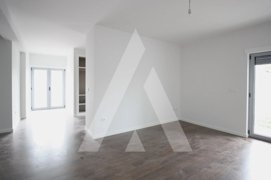 Moradia T3 para Venda em Abraveses Foto 2