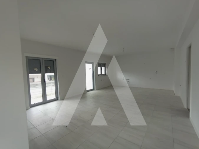 Moradia T3 para Venda em Abraveses Foto 8