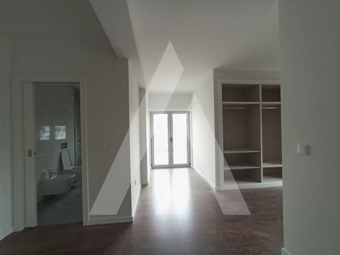 Moradia T3 para Venda em Abraveses Foto 19