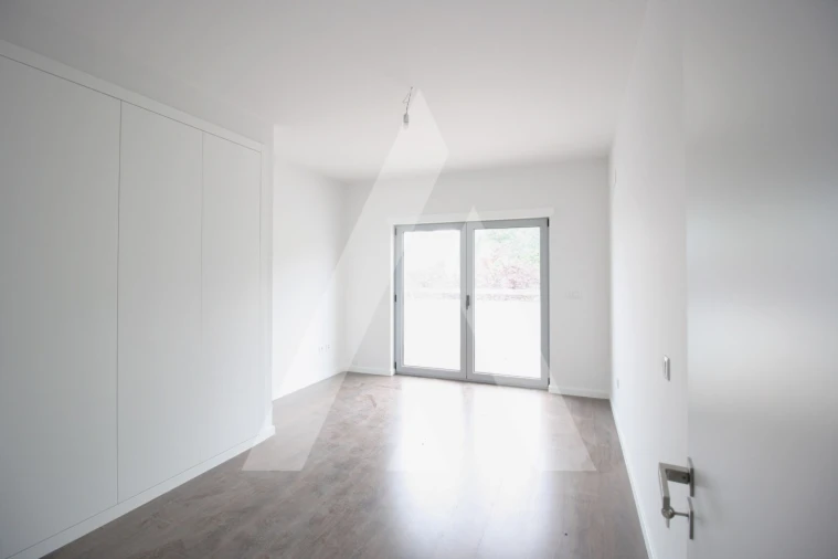 Moradia T3 para Venda em Abraveses Foto 14