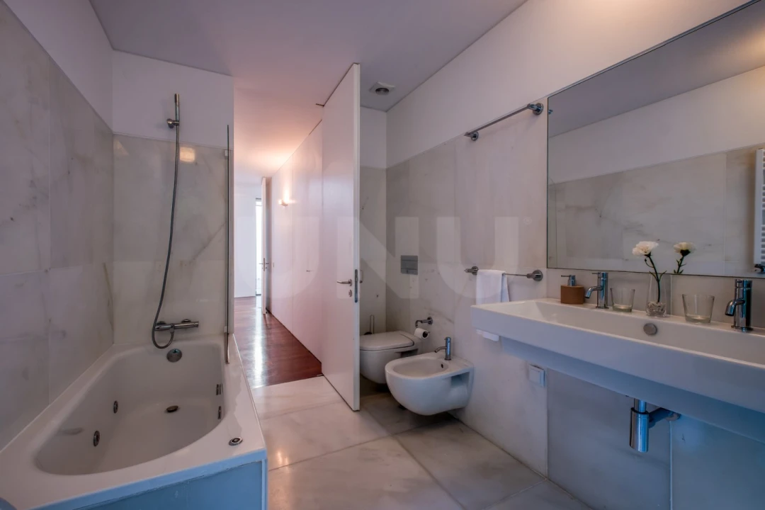 Moradia T4 para Venda em Vau Foto 29