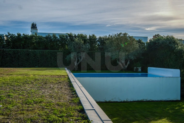 Moradia T4 para Venda em Vau Foto 38