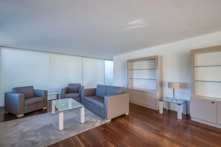 Moradia T4 para Venda em Vau Foto 18