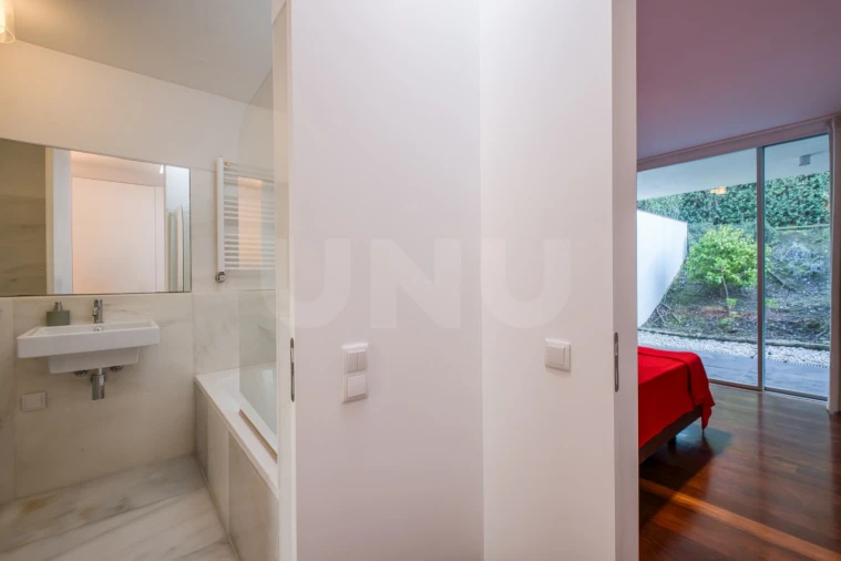 Moradia T4 para Venda em Vau Foto 30