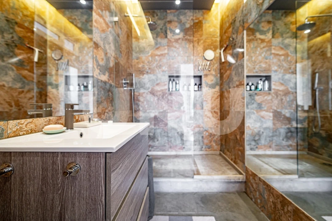 Moradia T2 para Arrendamento em Ajuda Foto 16