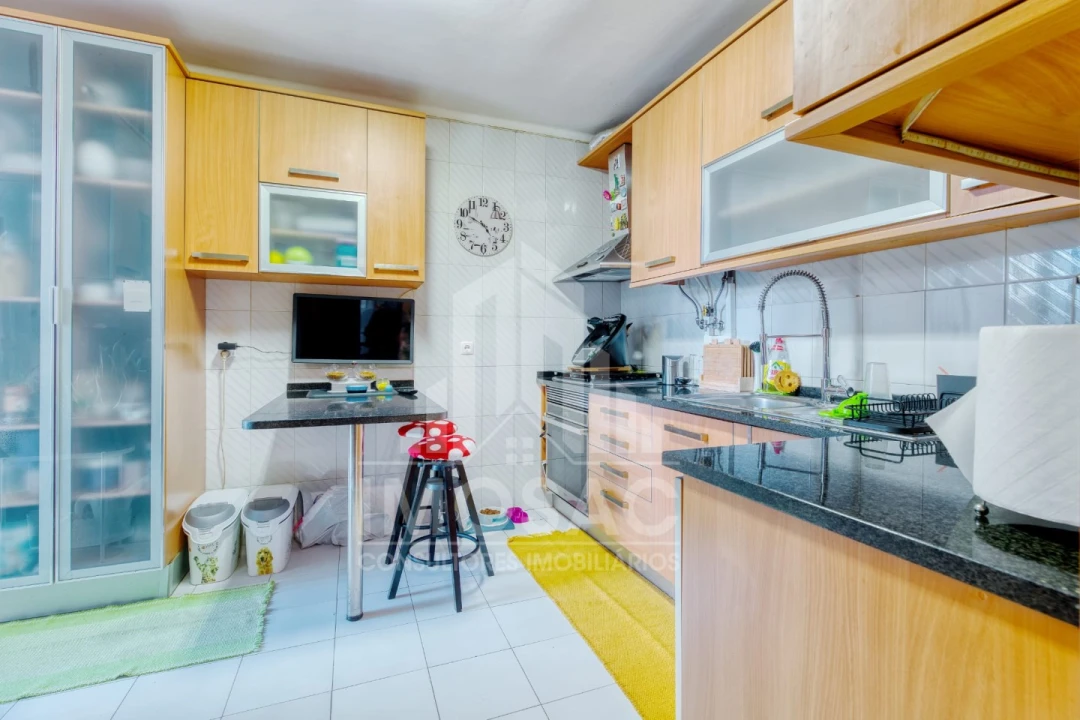 Apartamento T2 para Venda em Santo António dos Cavaleiros e Frielas Foto 33