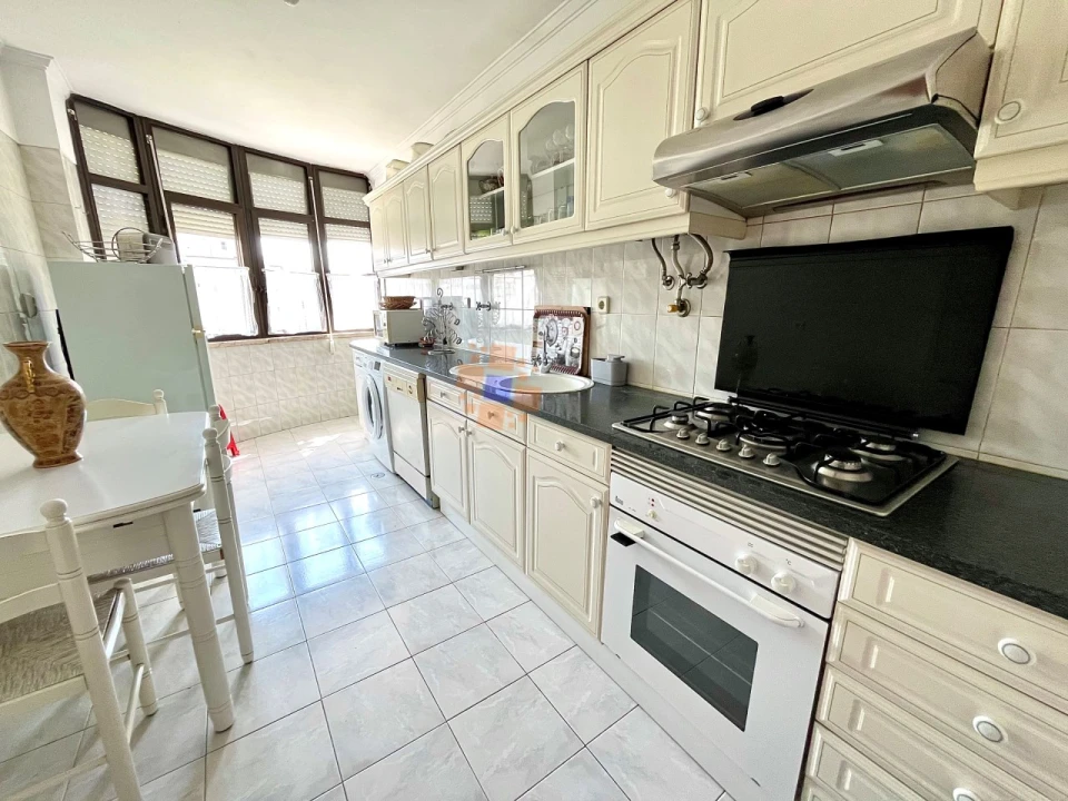 Apartamento T3 para Venda em Laranjeiro e Feijó Foto 8