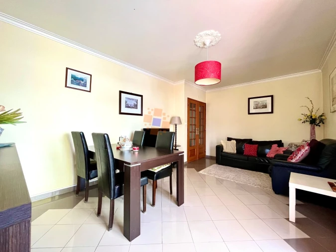 Apartamento T3 para Venda em Laranjeiro e Feijó