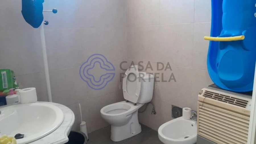 Moradia T5 para Venda em Três Povos Foto 9