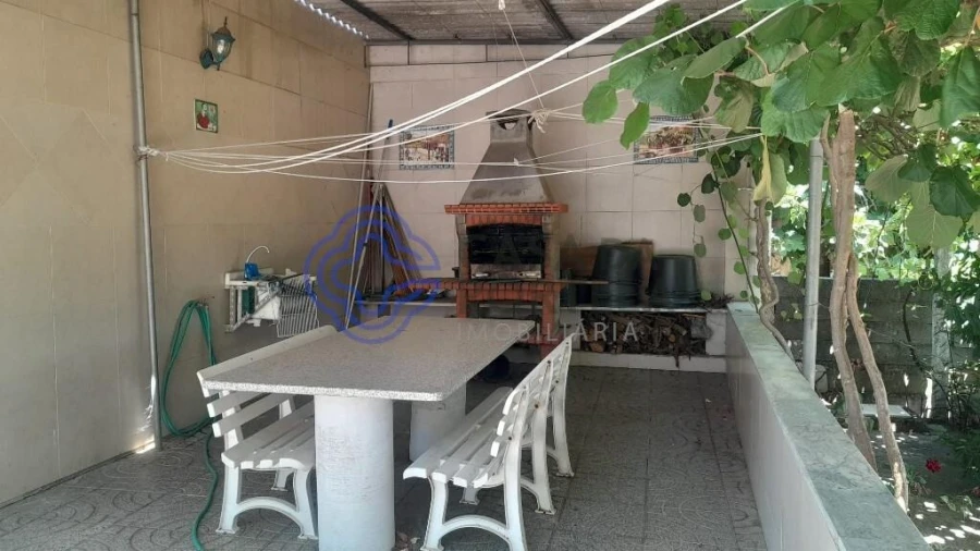 Moradia T5 para Venda em Três Povos Foto 5