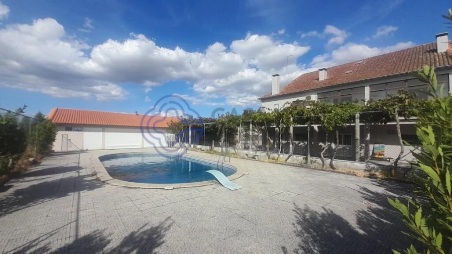 Moradia T5 para Venda em Três Povos Foto 10