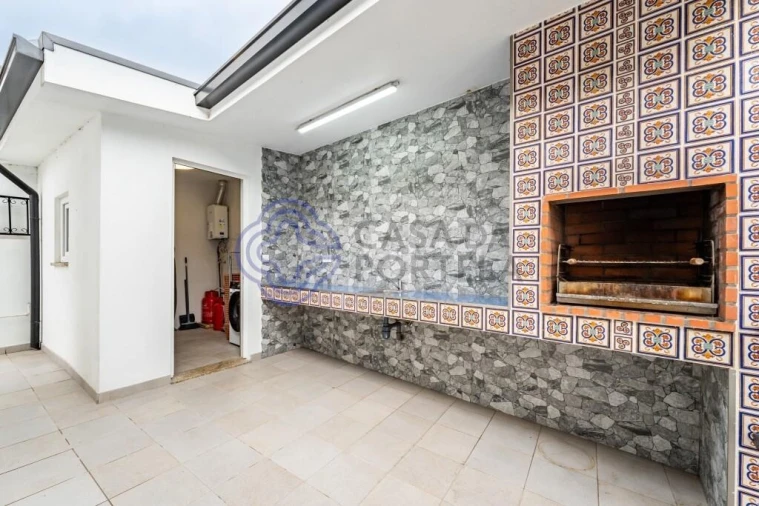 Moradia T2 para Venda em Oliveira do Douro Foto 20