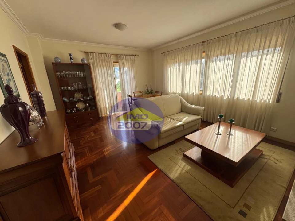 Apartamento T2 para Venda em Paços de Brandão Foto 11