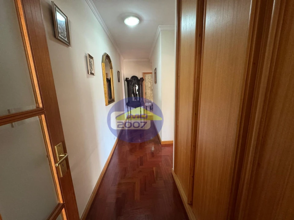 Apartamento T2 para Venda em Paços de Brandão Foto 18