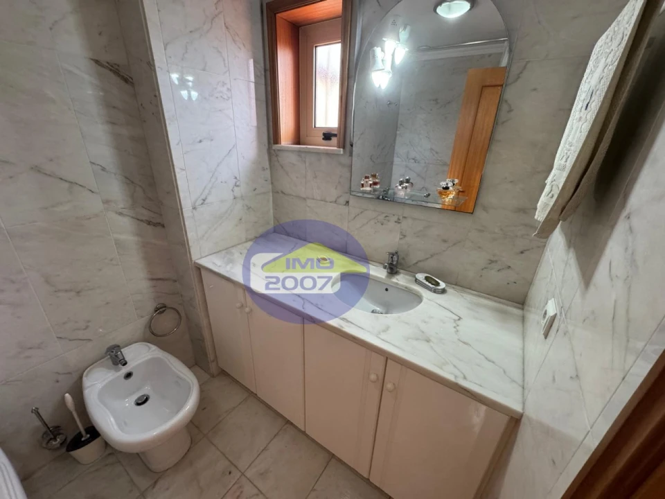 Apartamento T2 para Venda em Paços de Brandão Foto 33