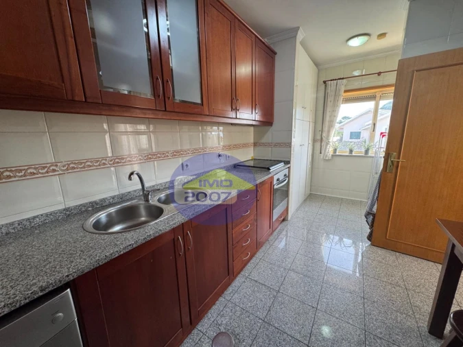 Apartamento T2 para Venda em Paços de Brandão Foto 4