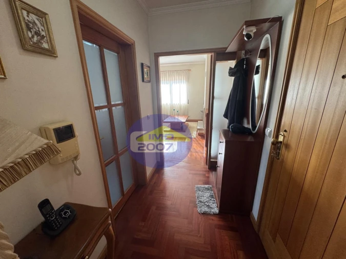 Apartamento T2 para Venda em Paços de Brandão Foto 17