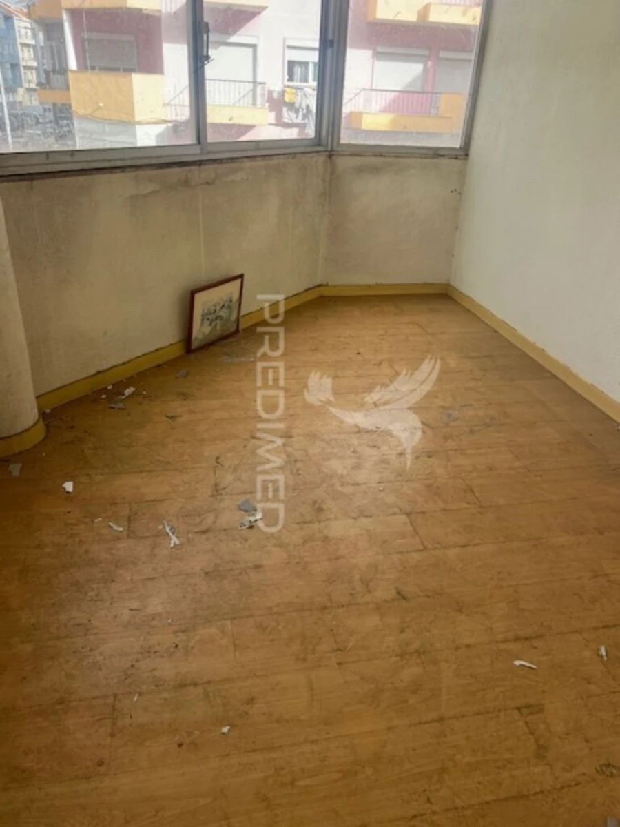 Apartamento T2 para Venda em Amora Foto 12