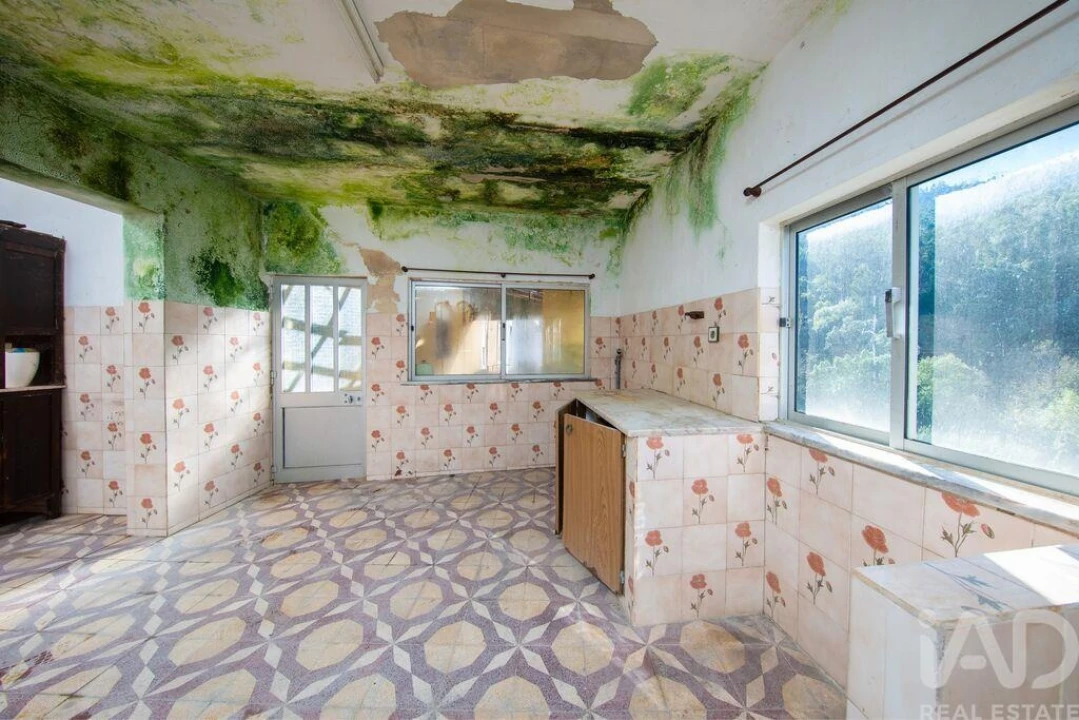 Moradia T6 para Venda em Ceira Foto 19