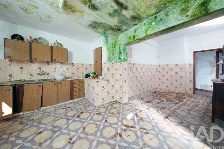 Moradia T6 para Venda em Ceira Foto 20