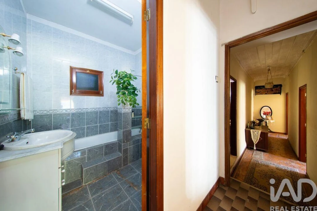 Moradia T6 para Venda em Ceira Foto 12