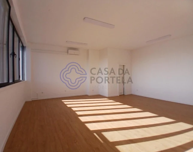 Escritório para Arrendamento em Cedofeita, Santo Ildefonso, Sé, Miragaia, São Nicolau e Vitória Foto 9
