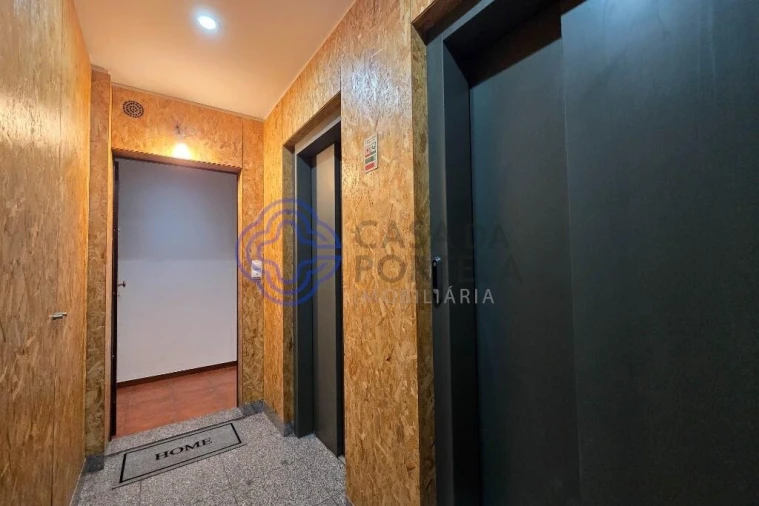 Apartamento T2 para Venda em Paredes Foto 2