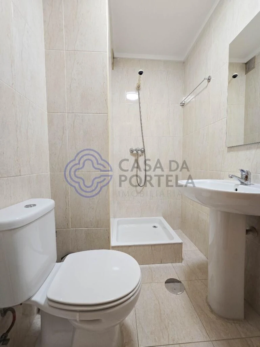 Apartamento T2 para Venda em Paredes Foto 17