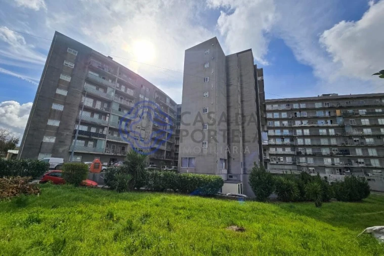 Apartamento T2 para Venda em Paredes Foto 1