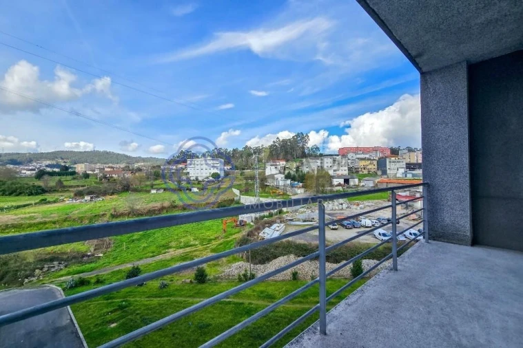 Apartamento T2 para Venda em Paredes Foto 22