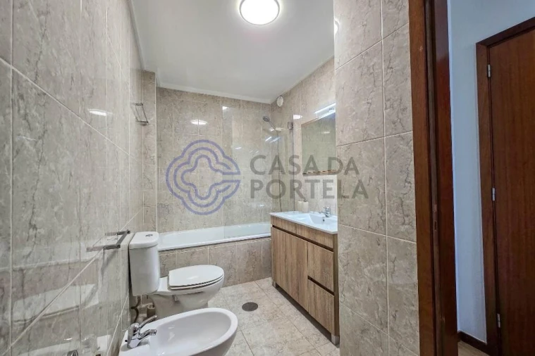 Apartamento T2 para Venda em Paredes Foto 24