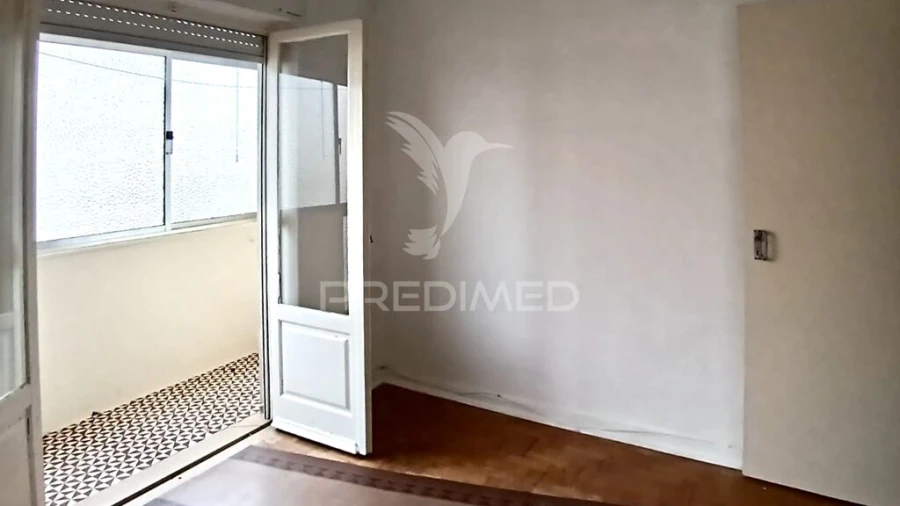 Prédio para Venda em Baixa da Banheira e Vale da Amoreira Foto 12