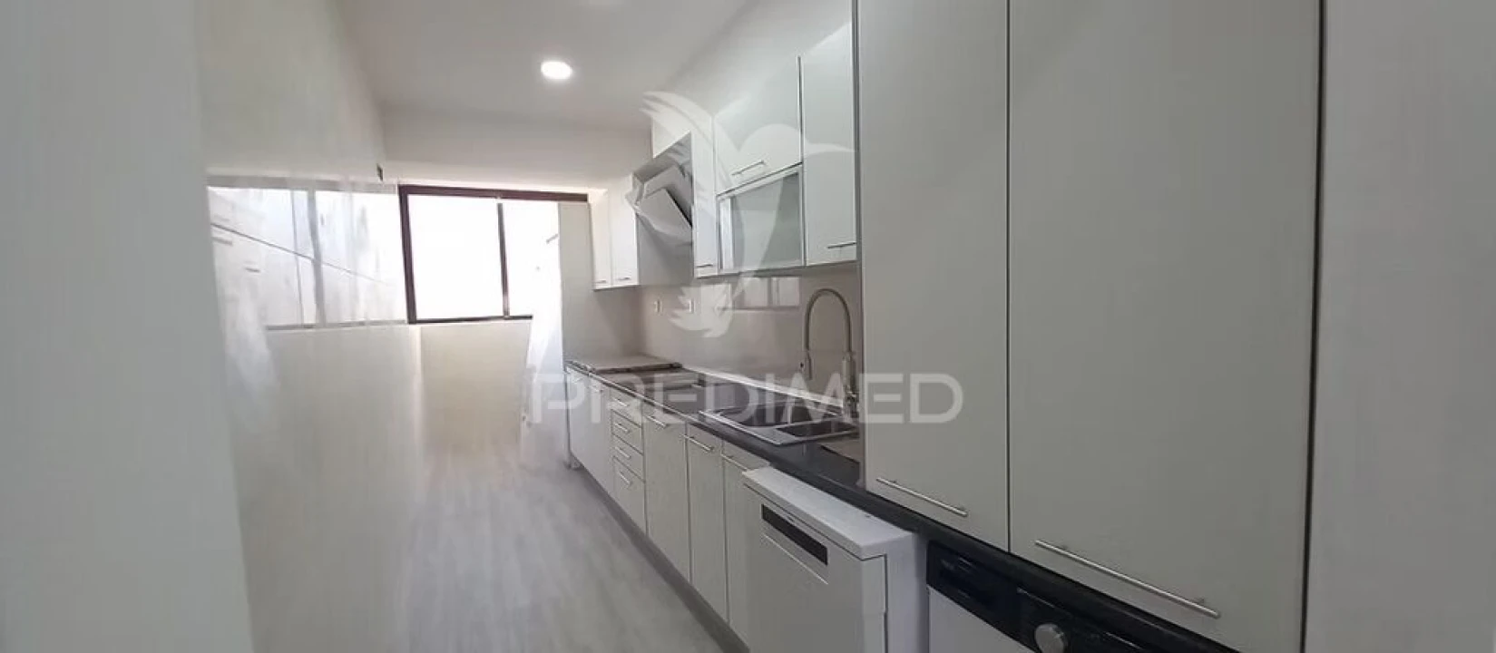 Apartamento T3 para Venda em Caparica e Trafaria Foto 3