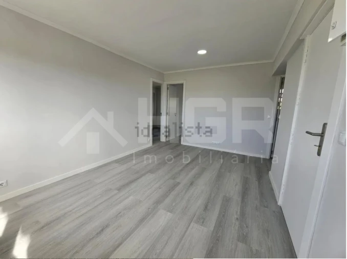 Apartamento T2 para Venda em Pontinha e Famões Foto 6