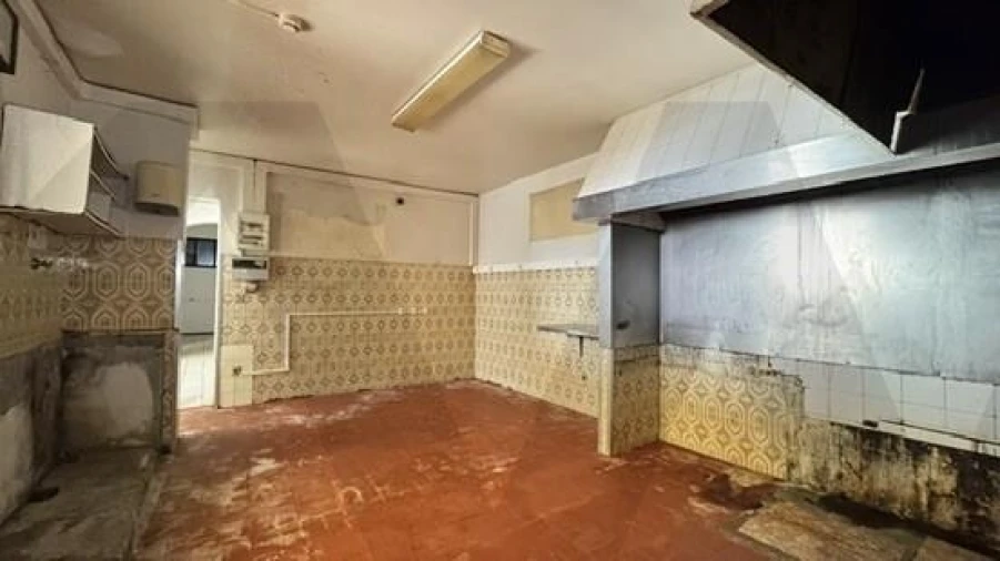 Prédio para Venda em Lavos Foto 25