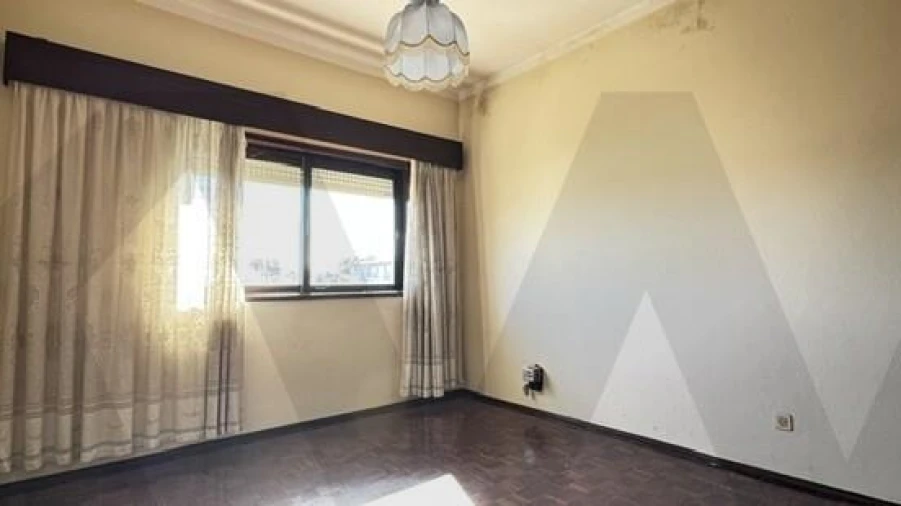 Prédio para Venda em Lavos Foto 4