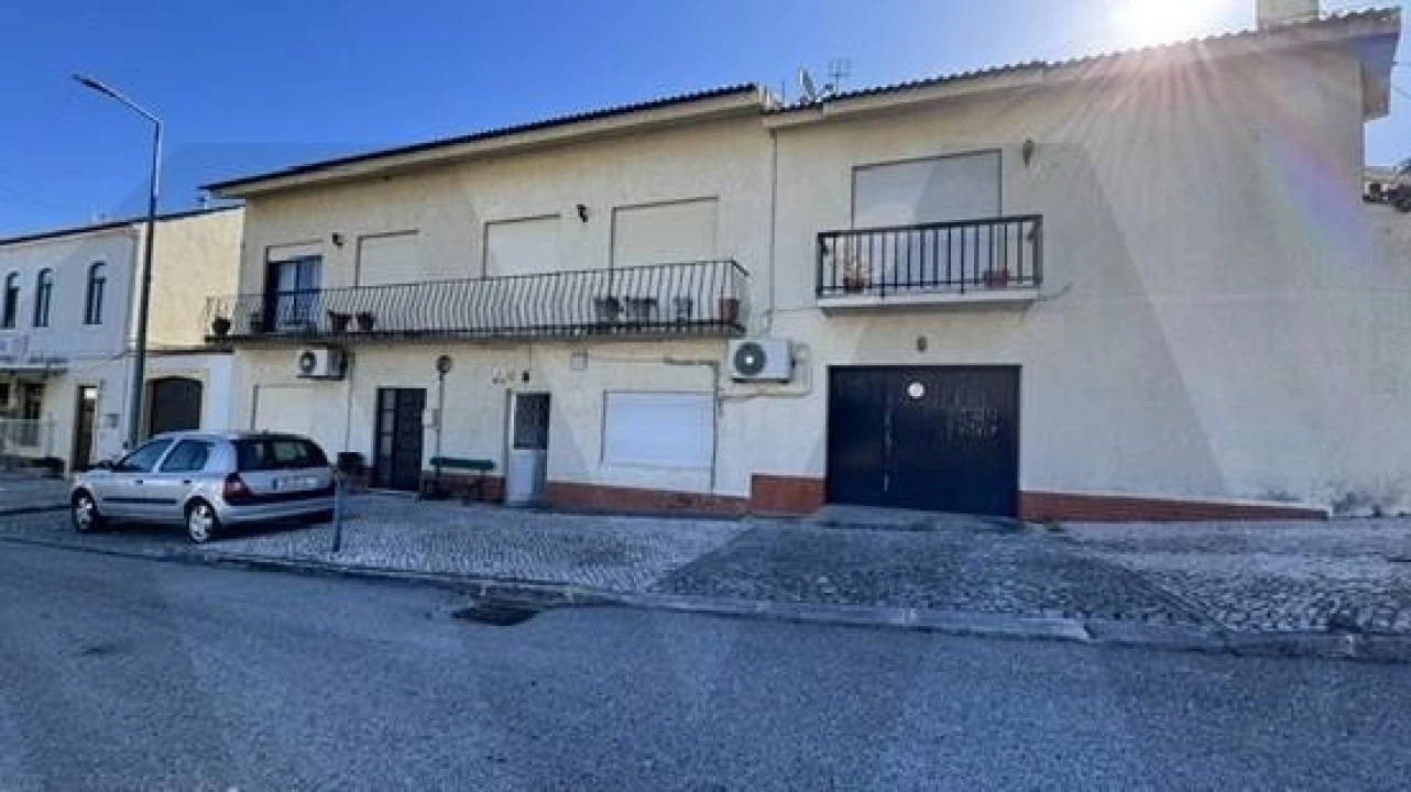 Prédio para Venda em Lavos Foto 2