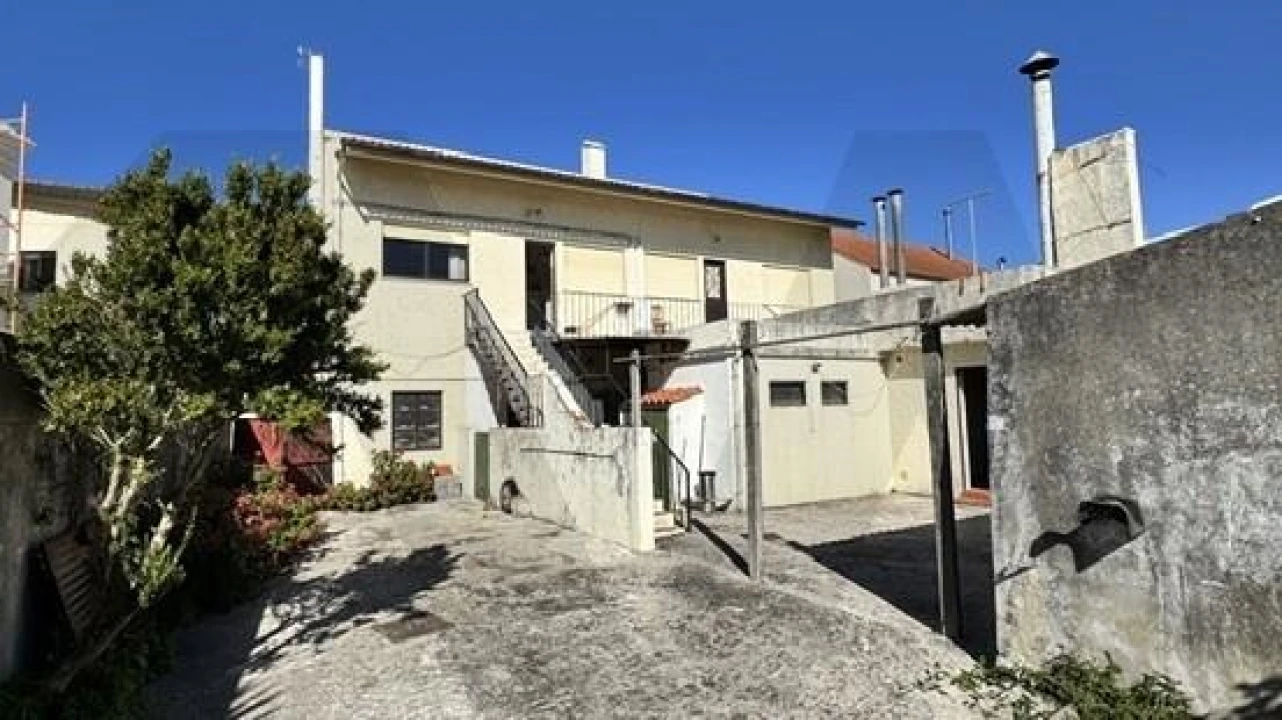 Prédio para Venda em Lavos Foto 16