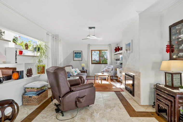 Moradia T4 para Venda em Alcabideche Foto 18