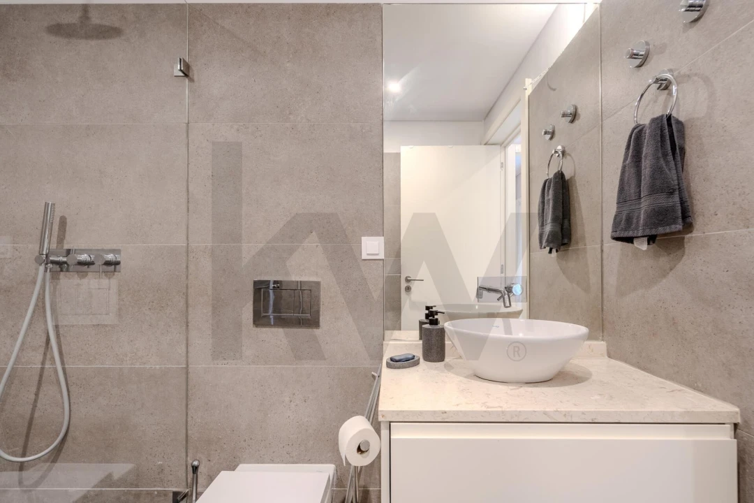 Apartamento T1 para Venda em Santo António Foto 11